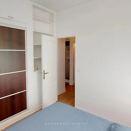 Great Flat In Daire